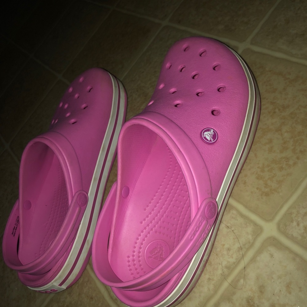 Pink crocs